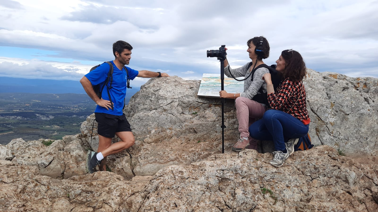 Rando et reportage TV au Pic Saint Loup sommet