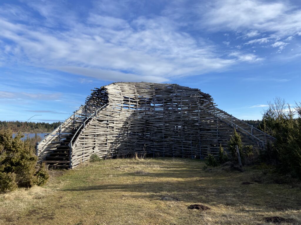 Observatoire au Lac du Pêcher dans le Cantal