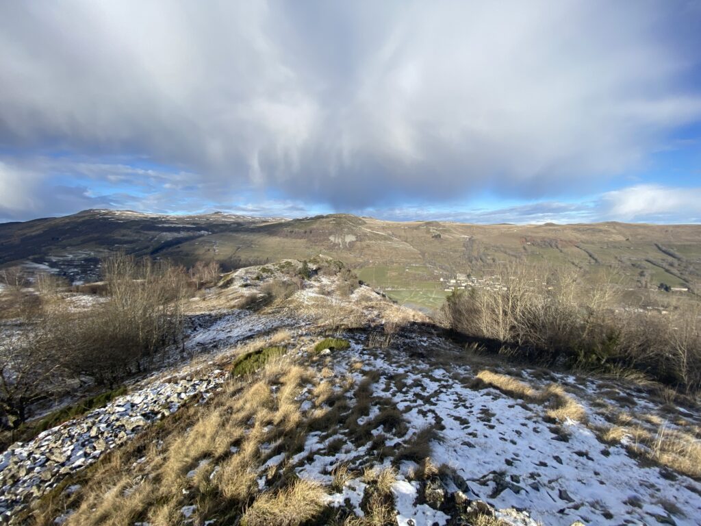 Randonnée dans le Cantal au rocher de Laqueuille