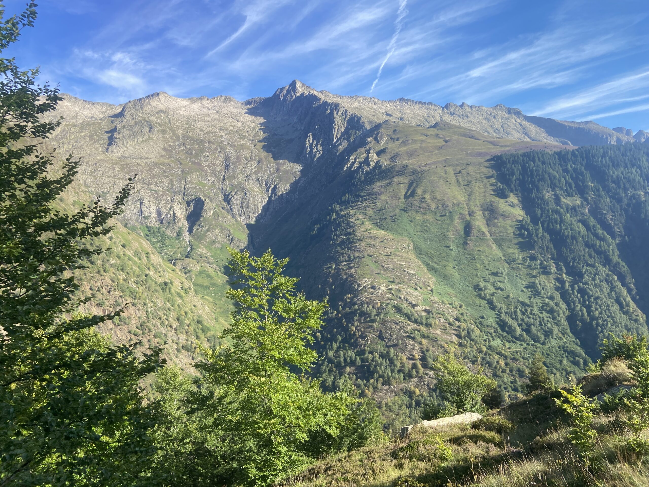 Premier 3000m dans les Pyrénées : Trek 100% Féminin – Image 6
